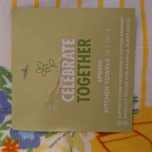 CELEBRATE TOGETHER & HOME WEAR BRANDS KITCHEN TOWELS BUNDLE OF 8 TOWELS - Picture 9 of 10